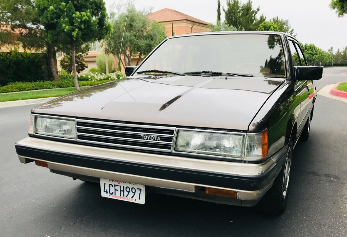 1986 Toyota Camry - photo 2