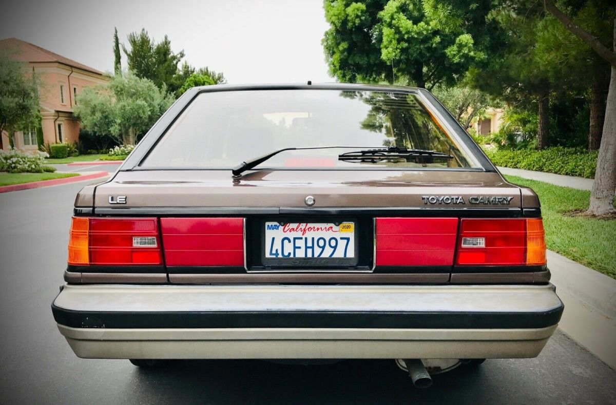 1986 Toyota Camry - photo 6