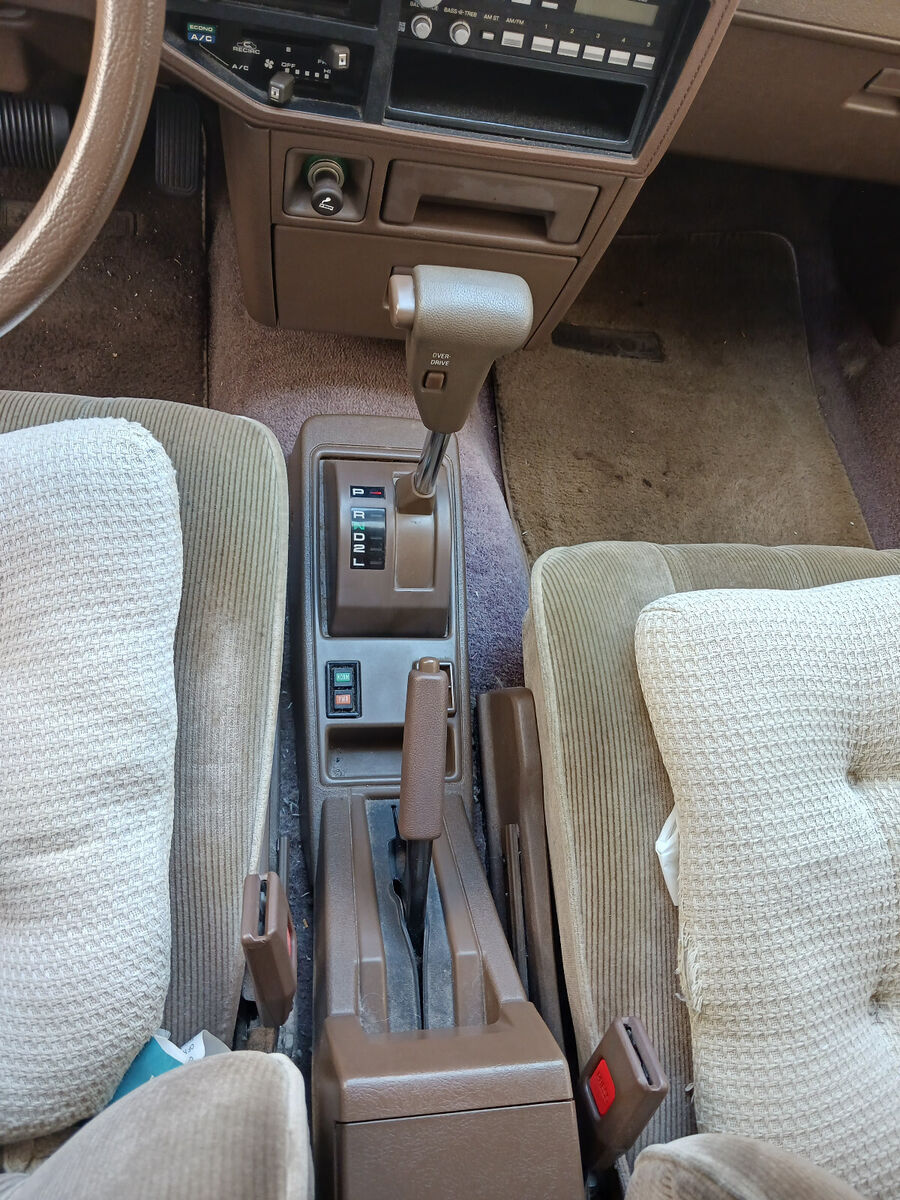 1986 Toyota Camry LE - photo 10