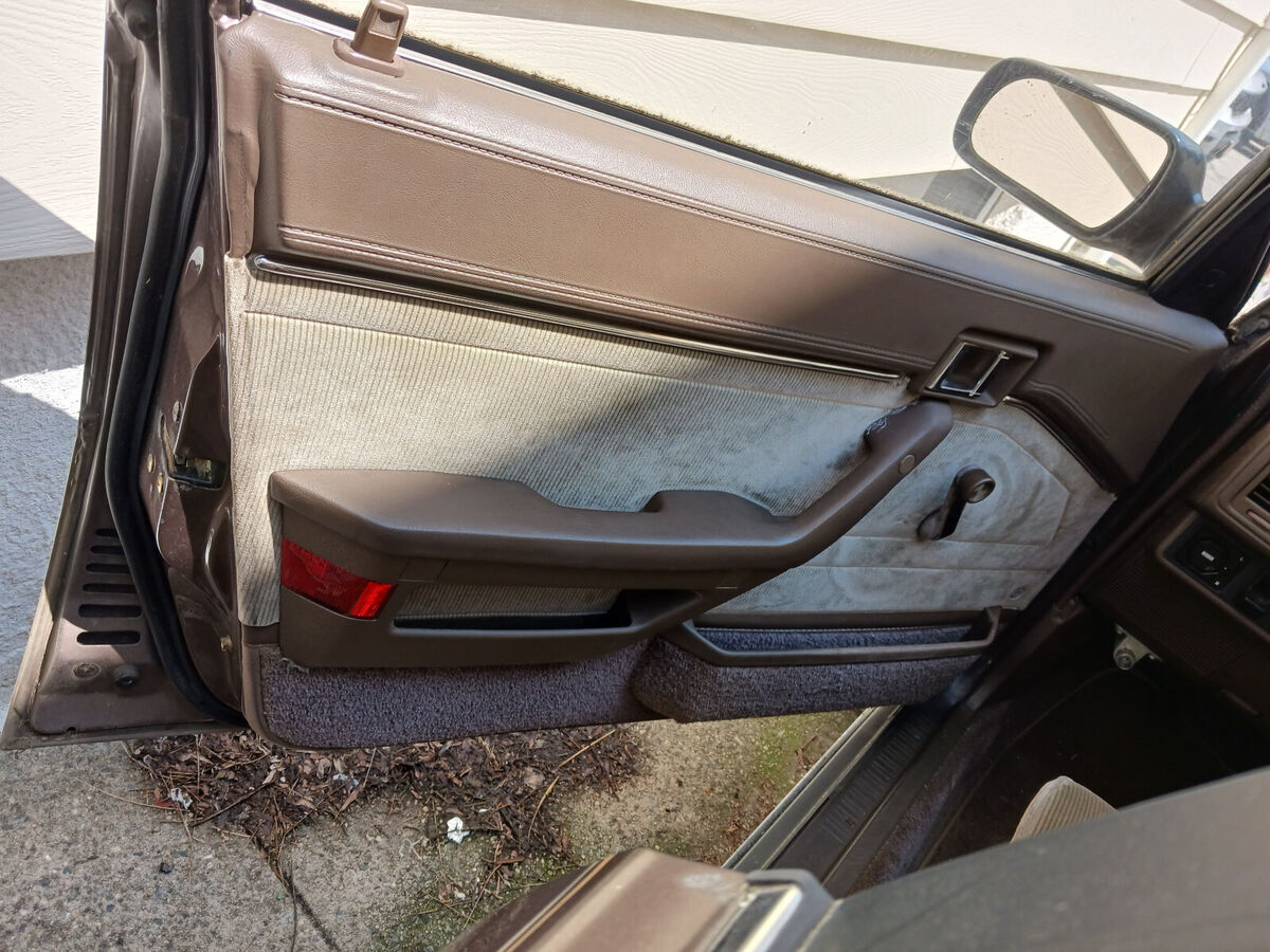 1986 Toyota Camry LE - photo 12