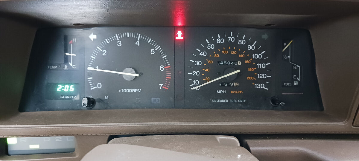 1986 Toyota Camry LE - photo 2