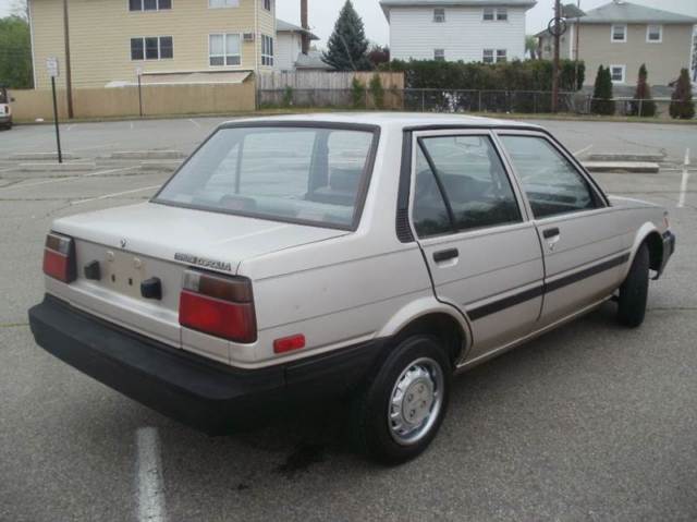 1986 Toyota Corolla Deluxe 4dr Sedan - photo 5