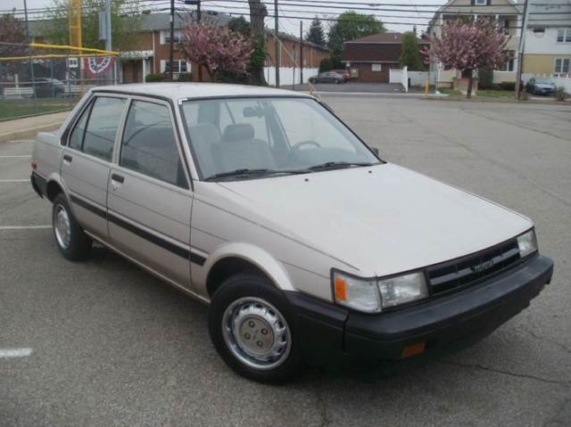 1986 Toyota Corolla Deluxe 4dr Sedan - photo 7