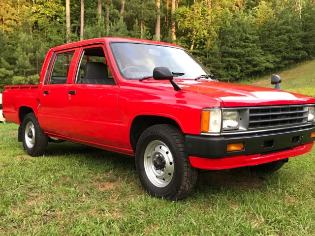 1986 Toyota hilux crew cab pickup JDM right hand drive only 7000 miles rare 1986 Toyota Other