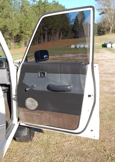 1986 Toyota Land Cruiser FJ60 - photo 9