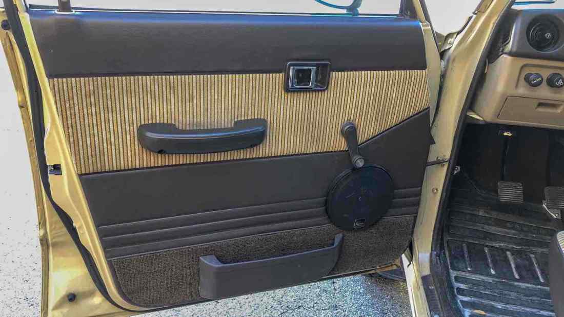 1986 Toyota Land Cruiser FJ60 - photo 13