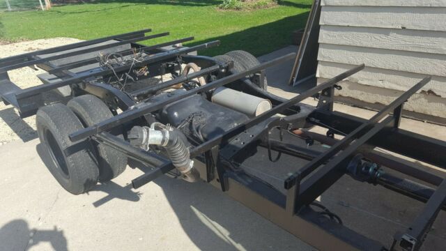1986 Toyota Motor home chassis - photo 4