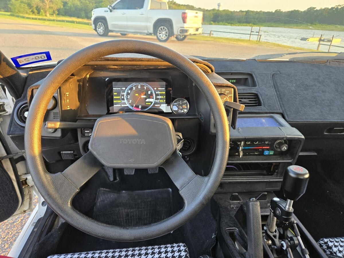 1986 Toyota MR2 - photo 12