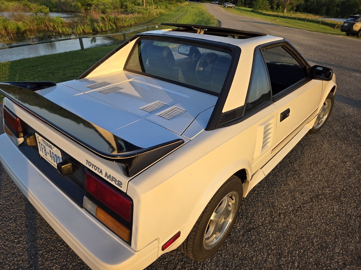 1986 Toyota MR2 - photo 8