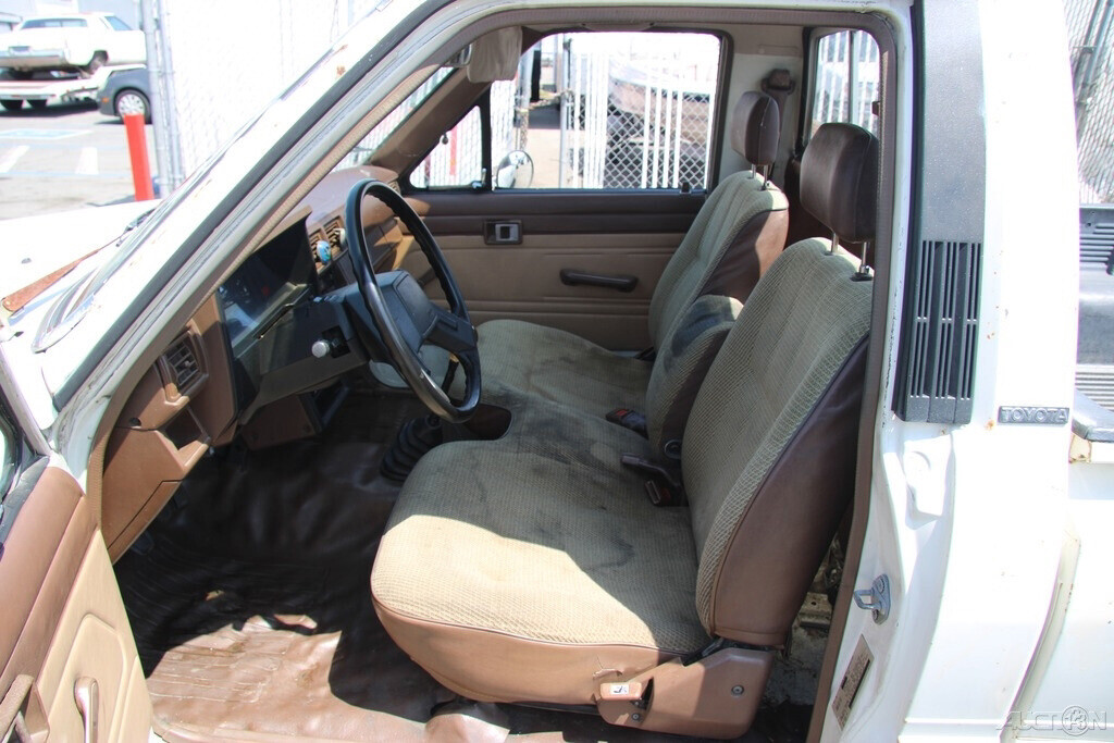 1986 Toyota Pickup - photo 13