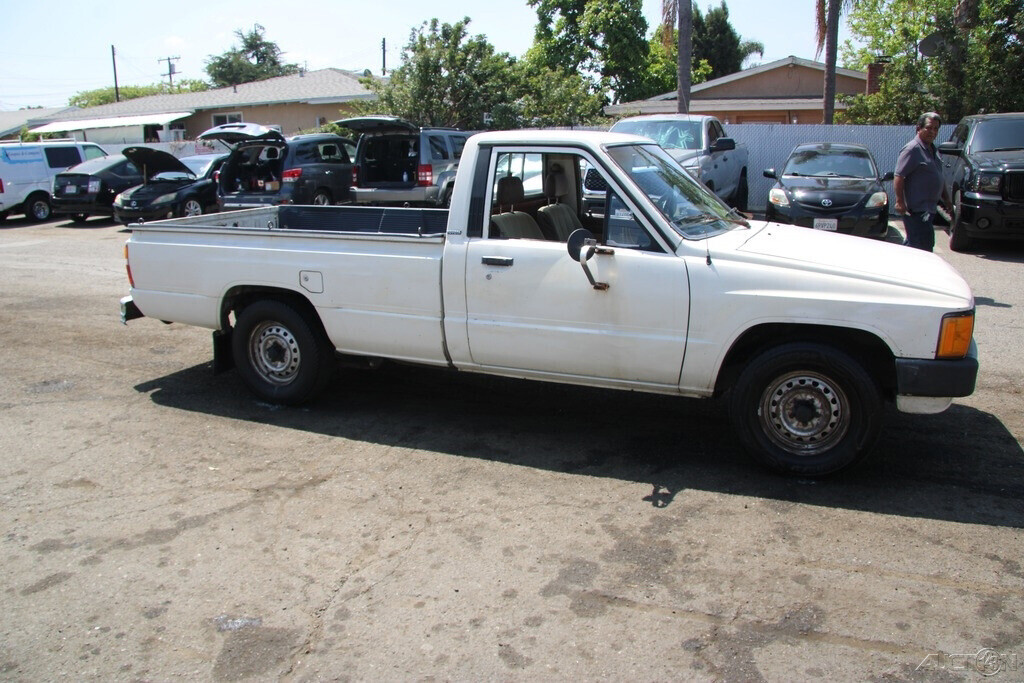 1986 Toyota Pickup - photo 8