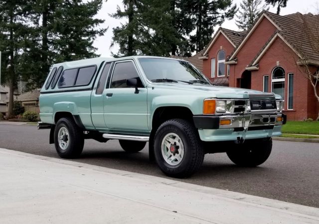 1986 Toyota Pickup Xtra-Cab 4x4 SR5 - photo 9