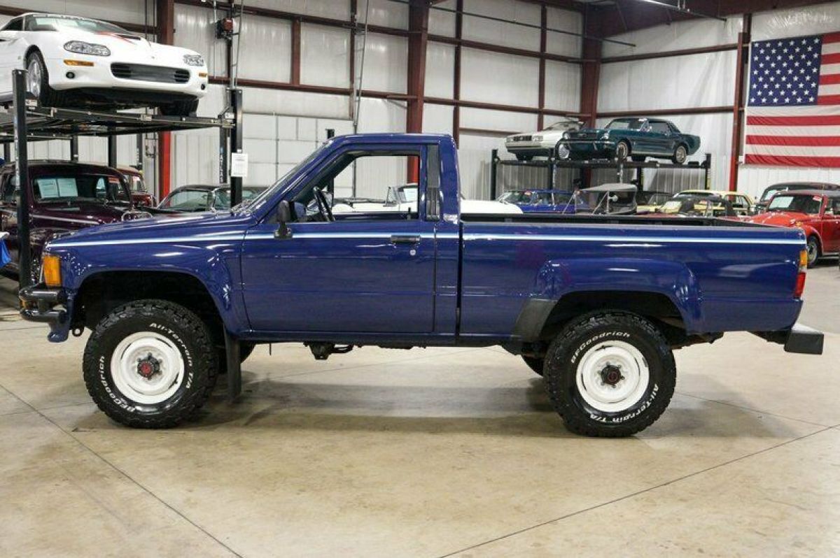 1986 Toyota Pickup - photo 2