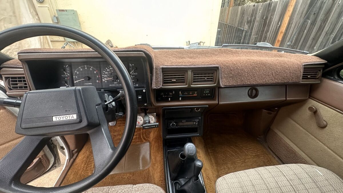 1986 Toyota 1/2 Ton Pickup - photo 9