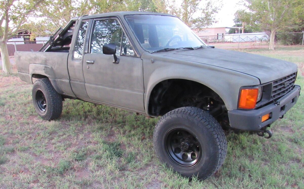 1986 Toyota Pickup XTRACAB RN66 SR5 - photo 12