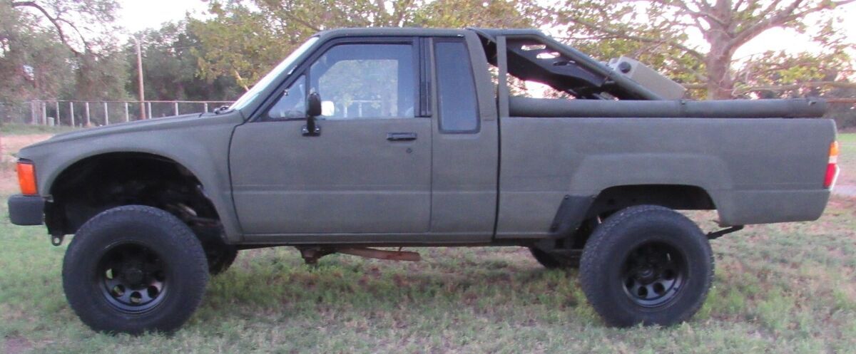 1986 Toyota Pickup XTRACAB RN66 SR5 - photo 6