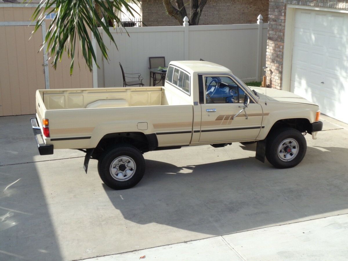 1986 Toyota Pickup 4x4 Time Capsule, all original unmolested 83,951 miles 1986 Toyota Tacoma