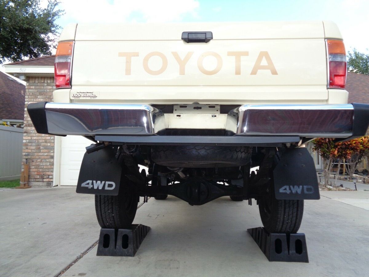 1986 Toyota Tacoma - photo 12