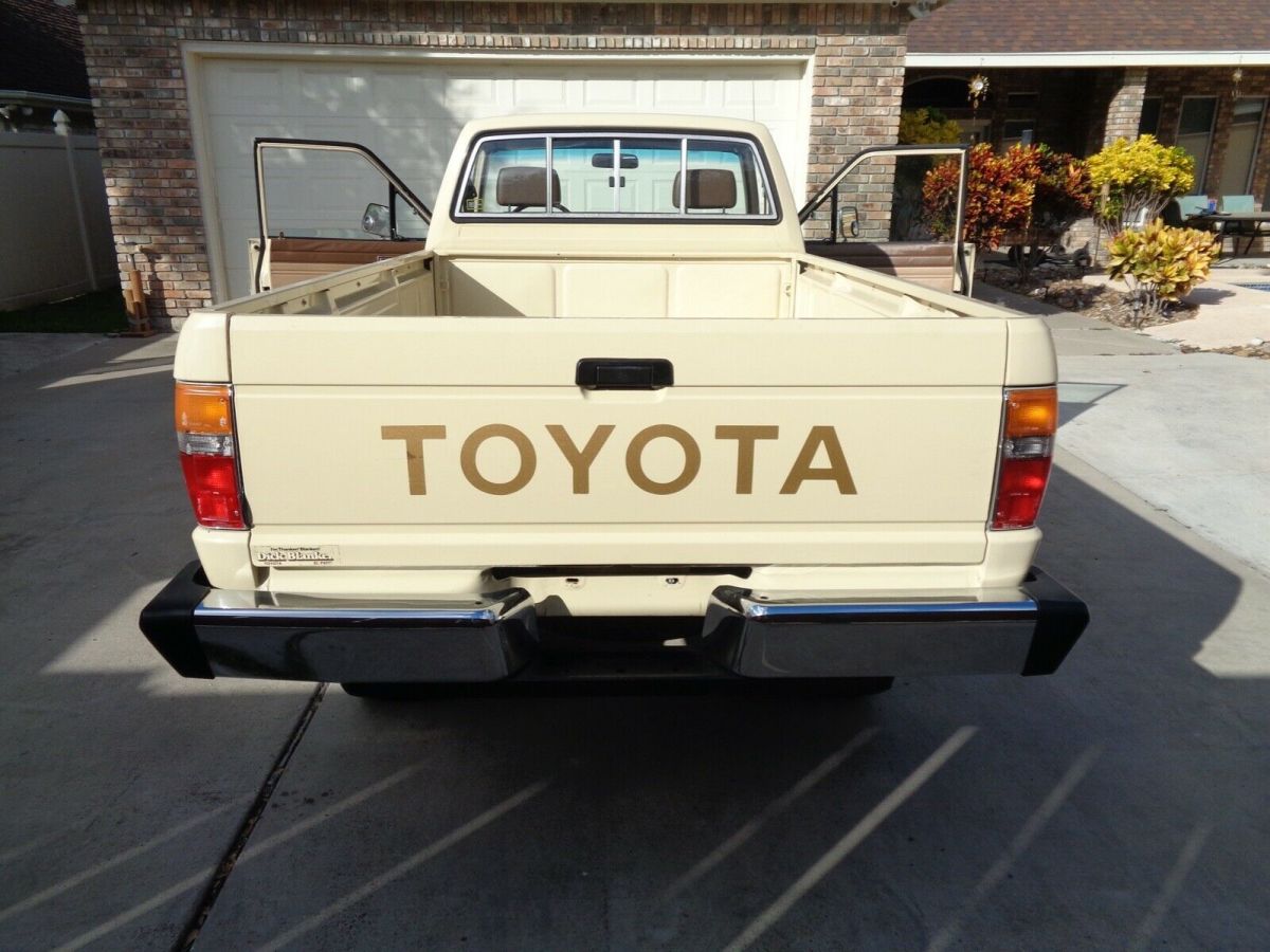1986 Toyota Tacoma - photo 4