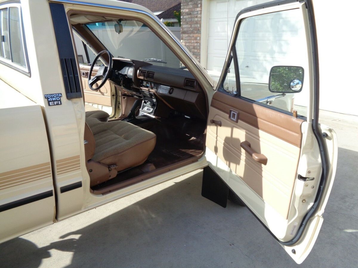 1986 Toyota Tacoma - photo 6