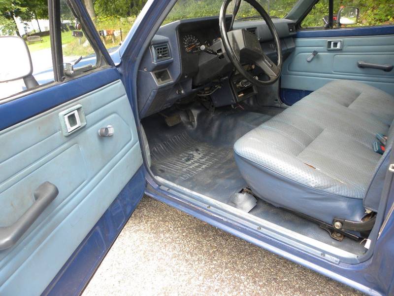 1986 Toyota Pickup Base 2dr Standard Cab LB - photo 4