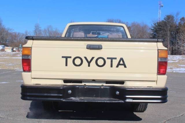 1986 Toyota Pickup Base 2dr Standard Cab LB - photo 12