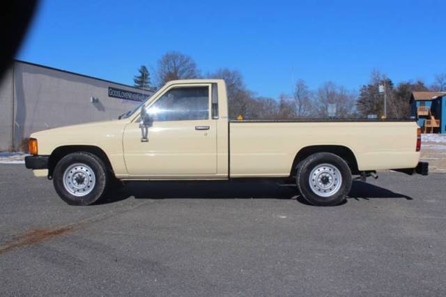 1986 Toyota Pickup Base 2dr Standard Cab LB - photo 3