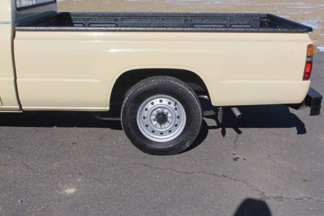 1986 Toyota Pickup Base 2dr Standard Cab LB - photo 5