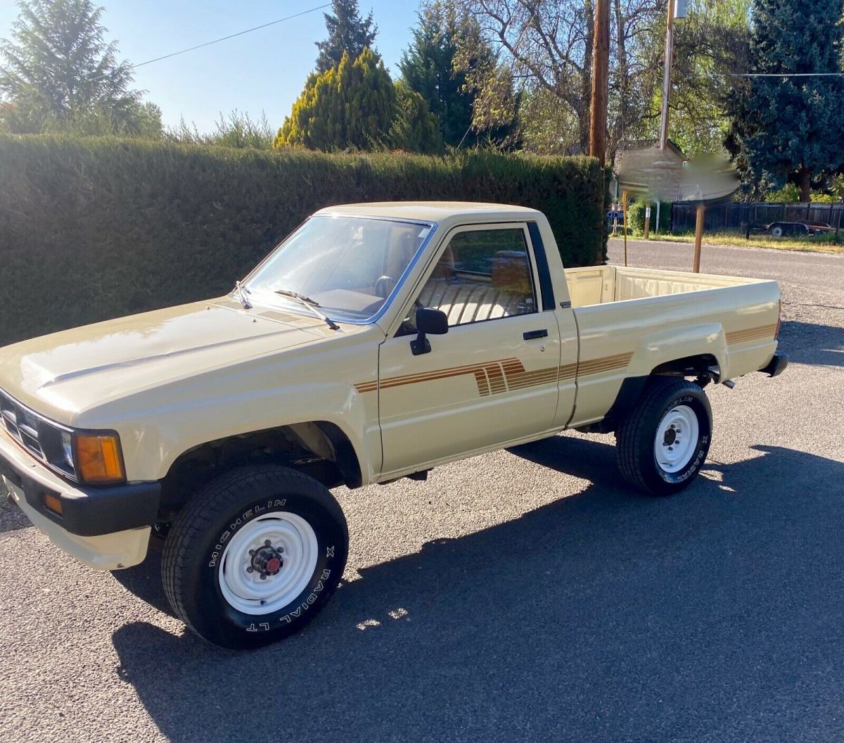 1986 Toyota Hilux Pickup base straight axle - photo 6