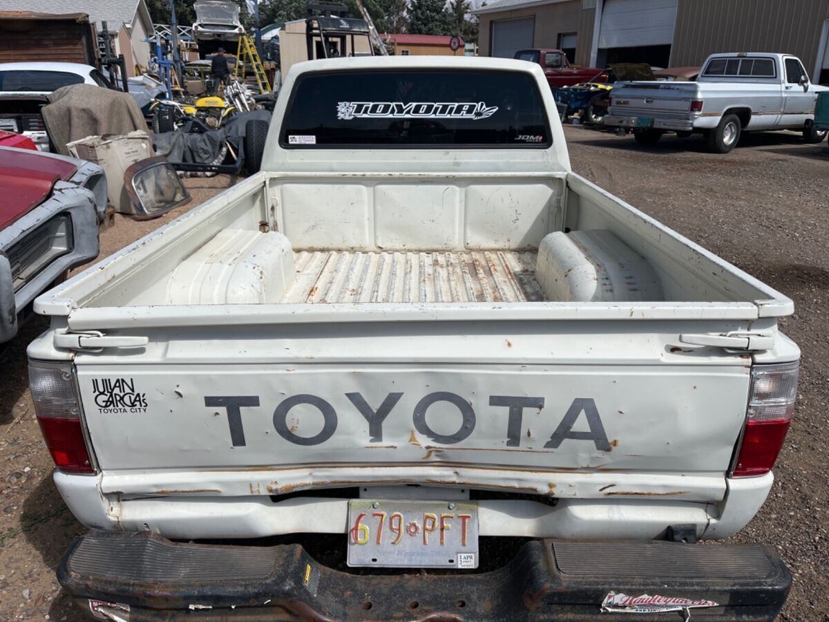 1986 Toyota Pickup - photo 3