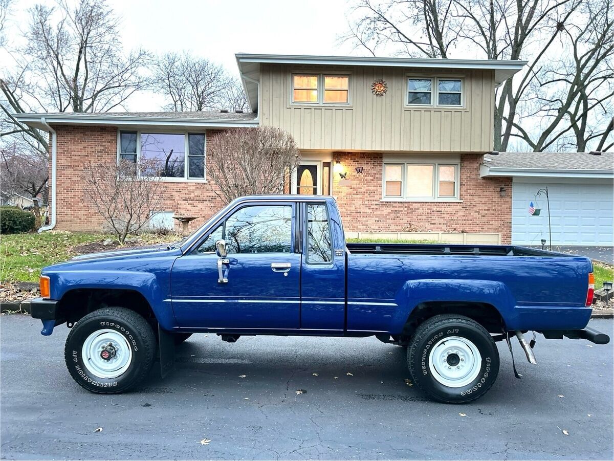 1986 Toyota Pickup XTRACAB RN67 DLX - photo 2