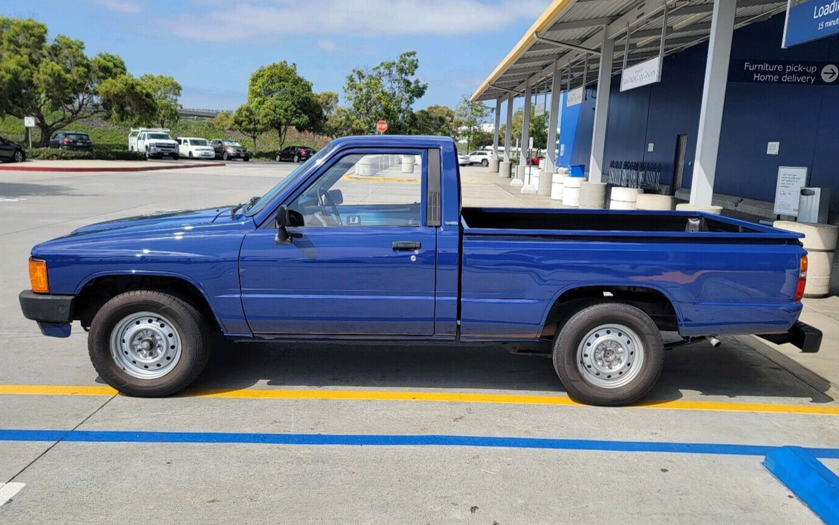 1986 Toyota Tacoma 1/2 TON RN50 - photo 5