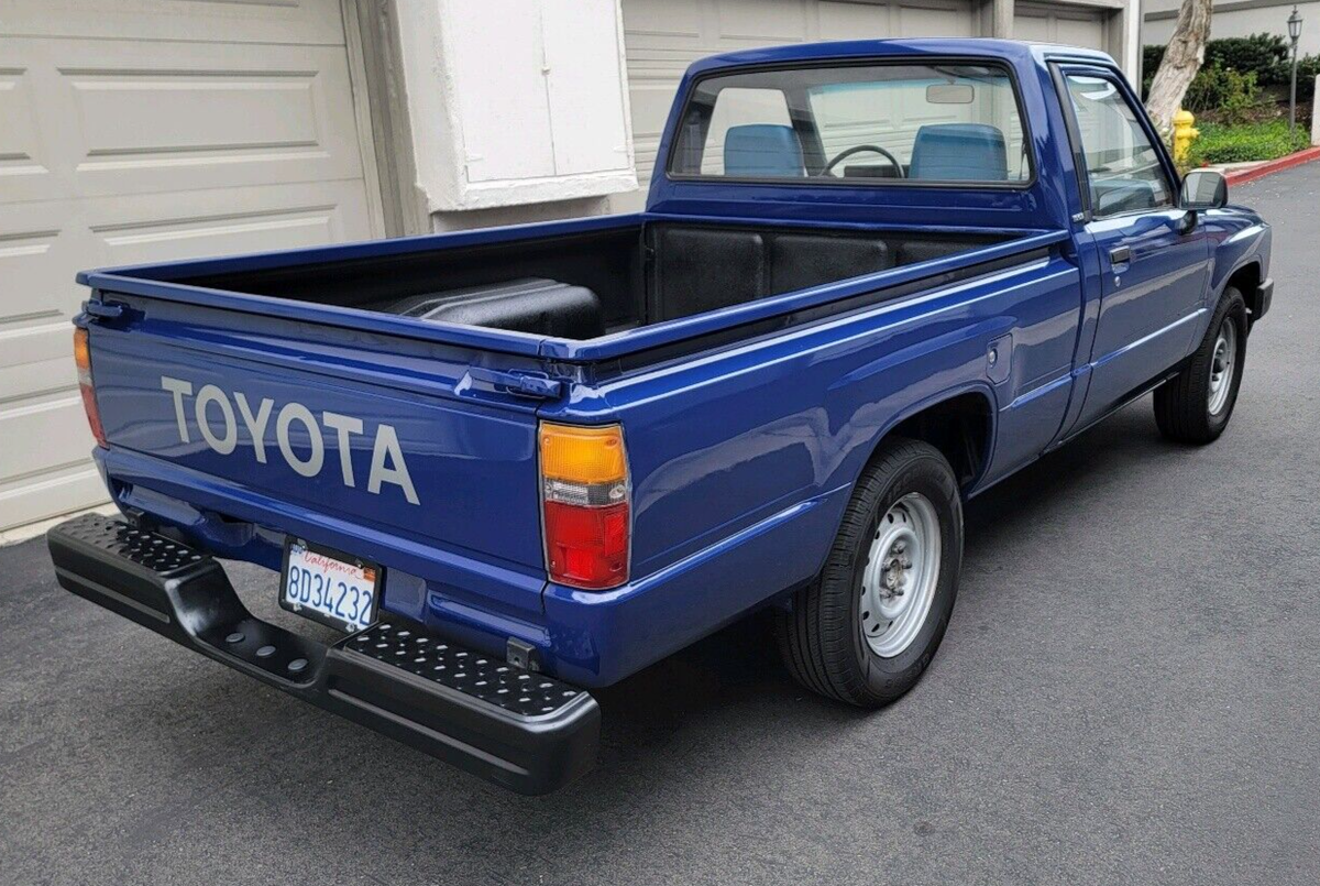 1986 Toyota Tacoma 1/2 TON RN50 - photo 6