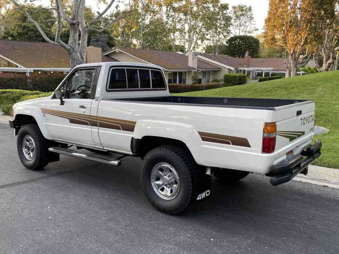 1986 Toyota Pickup RN64 SR5 - photo 6