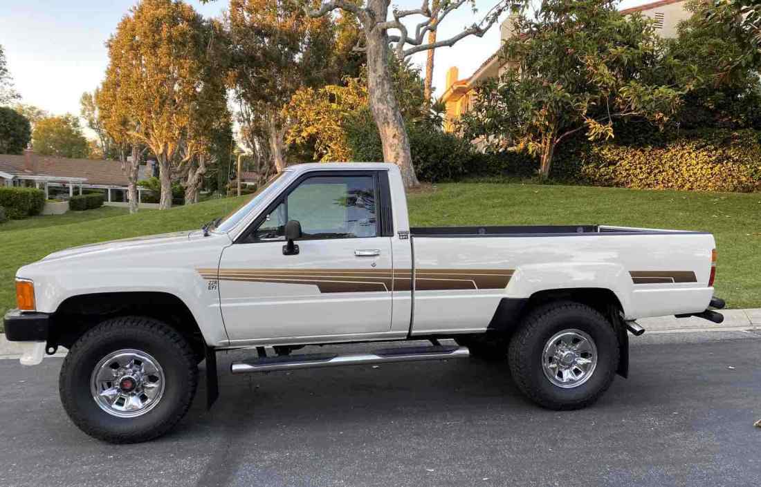 1986 Toyota Pickup RN64 SR5 - photo 8