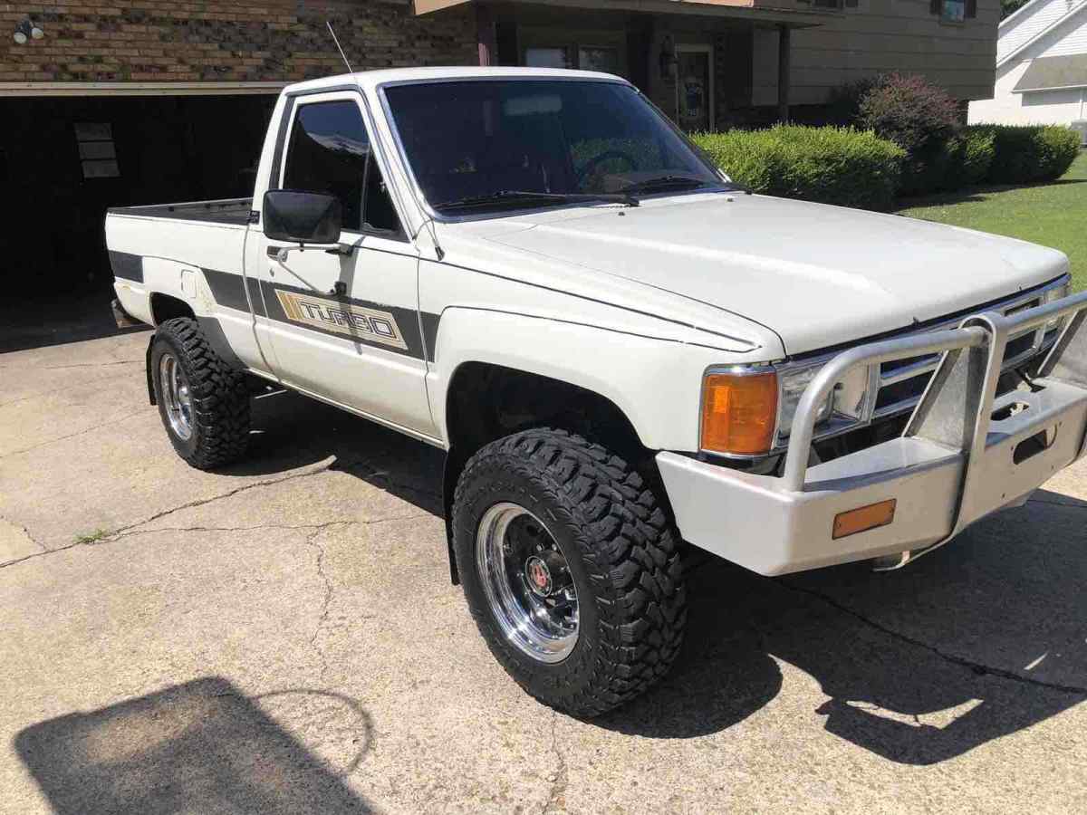 1986 Toyota Pickup TURBO