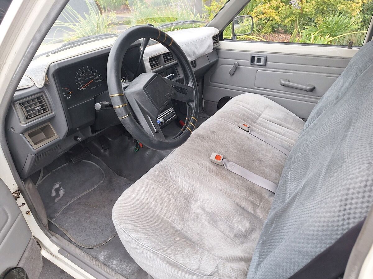 1986 Toyota Pickup 1/2 TON RN50 - photo 11
