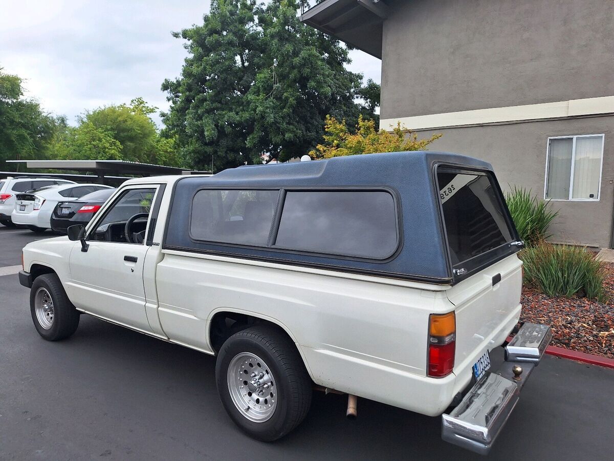 1986 Toyota Pickup 1/2 TON RN50 - photo 2