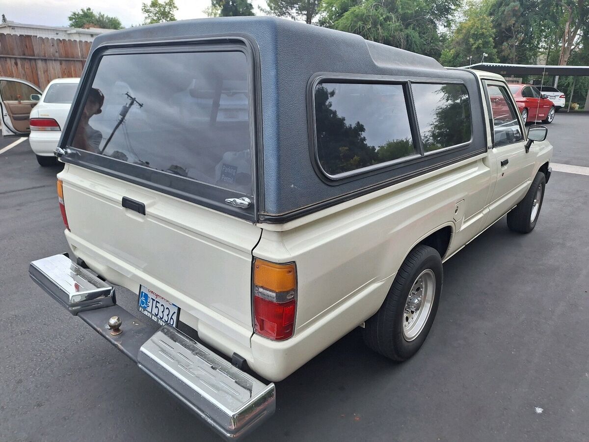 1986 Toyota Pickup 1/2 TON RN50 - photo 4