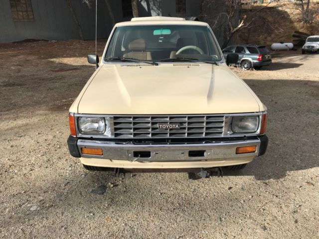 1986 Toyota Pickup SR5 - photo 5