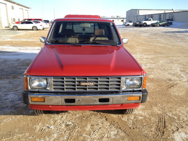 1986 Toyota Pickup SR5 Standard Cab Pickup 2-Door 2.4L 1986 Toyota Other SR5 Standard Cab Pickup 2-Door