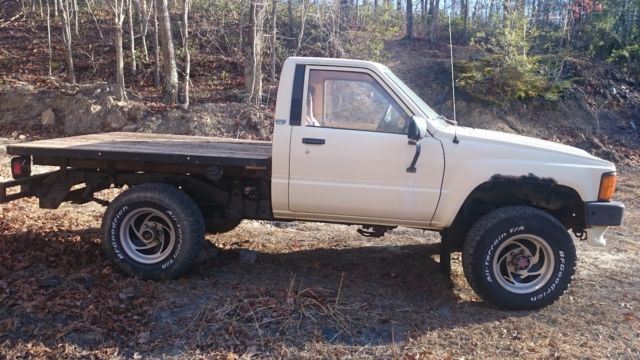 1986 Toyota Pickup Pickup Truck 22R 4x4 - photo 13