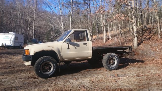 1986 Toyota Pickup Pickup Truck 22R 4x4 - photo 4