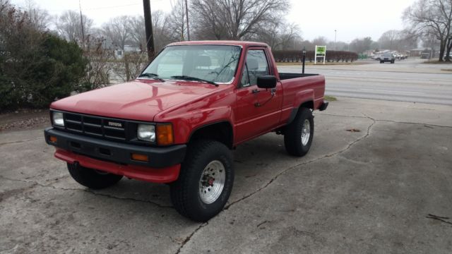 1986 Toyota Pickup Base Turbo