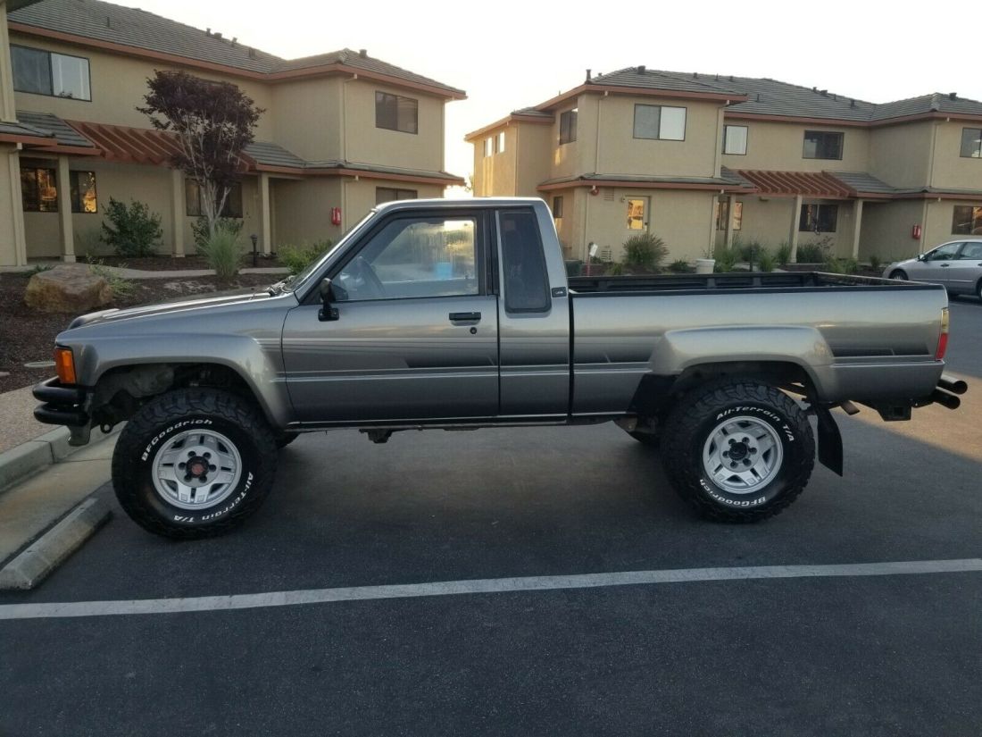 1986 Toyota Pickup XTRACAB DLX - photo 2