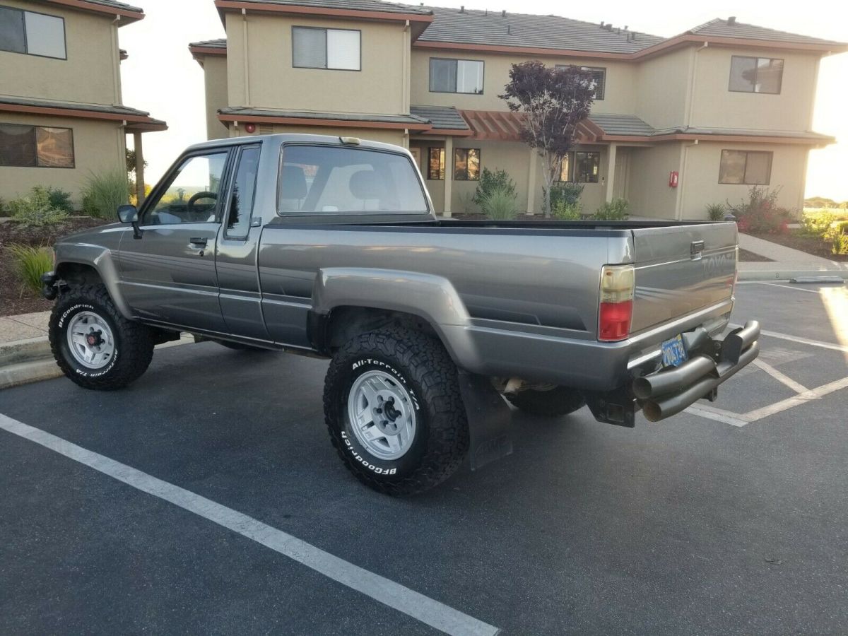 1986 Toyota Pickup XTRACAB DLX - photo 3