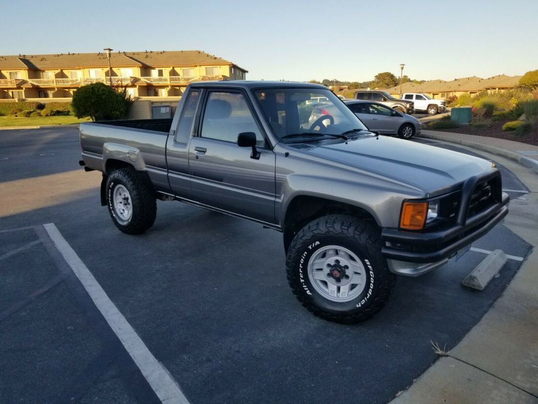1986 Toyota Pickup XTRACAB DLX - photo 7
