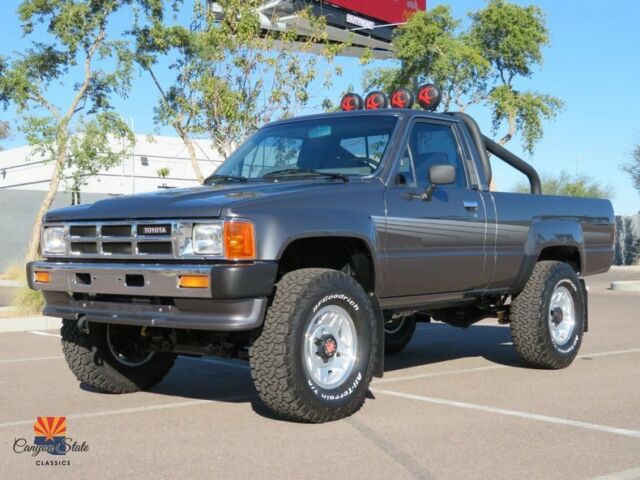 1986 Toyota Pickup Std Cab SR5 Turbo 4X4 - photo 3