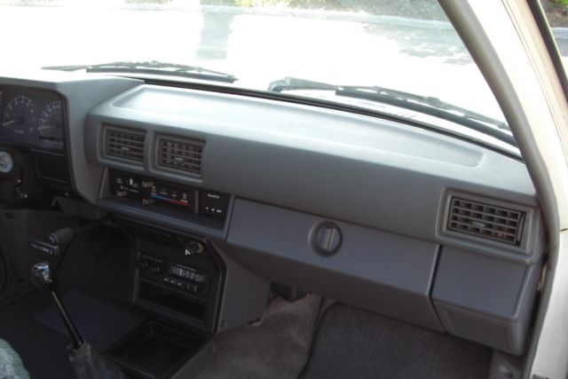 1986 Toyota Pickup - photo 13