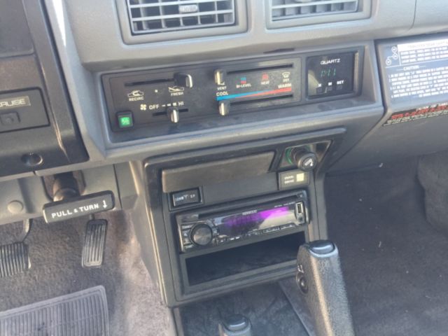1986 Toyota Pickup SR5 - photo 12